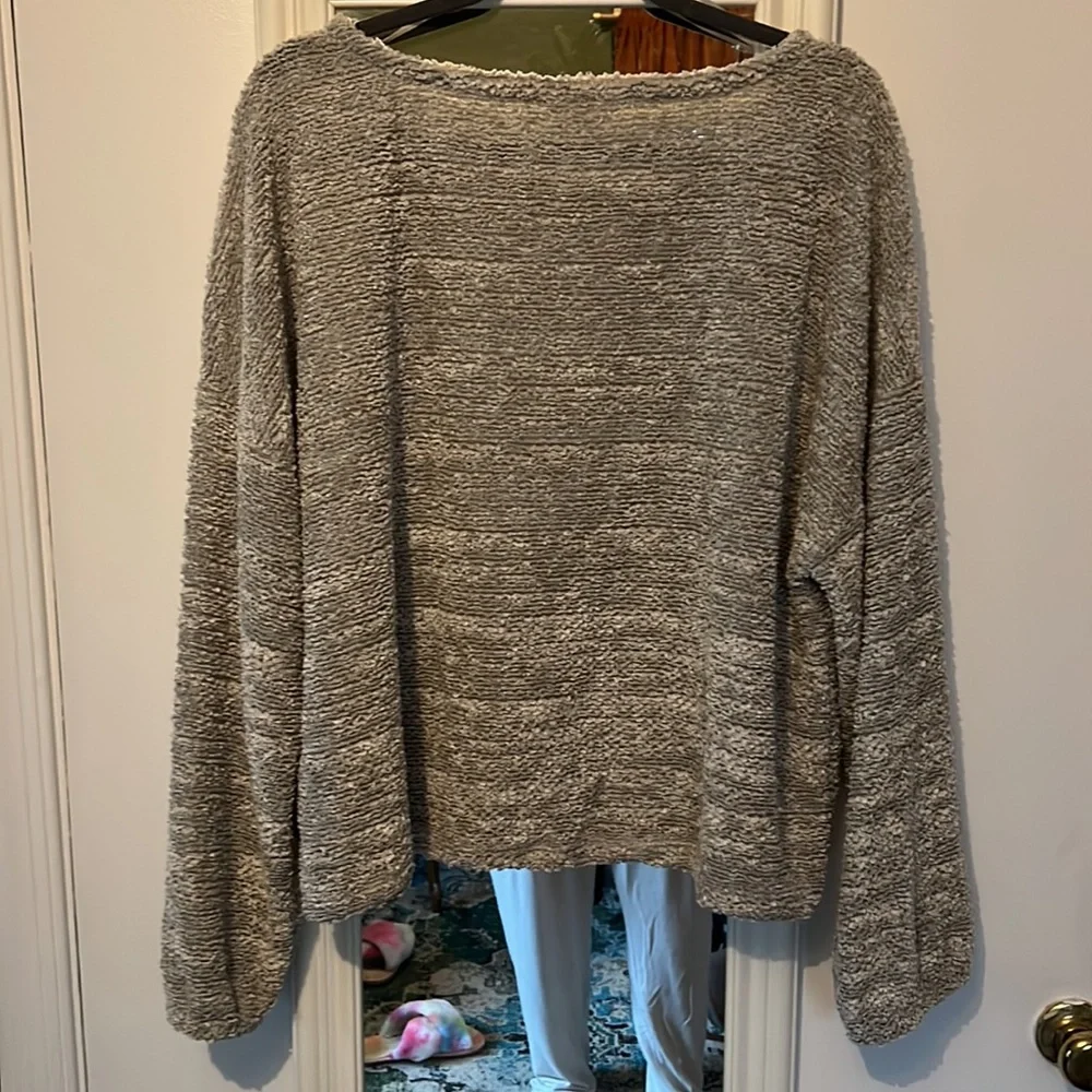 Lauren Conrad velvety grey/beige sweater - Picture 2 of 2